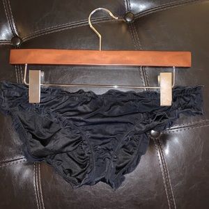 Victoria's Secret Swim - Ruched black swim bottoms Victoria's Secret Swim - Ruched black swim bottoms